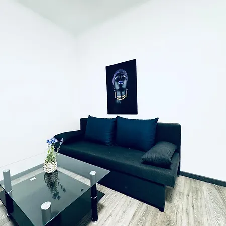 Spacious 2br & 1lr For 7p Peaceful Location *