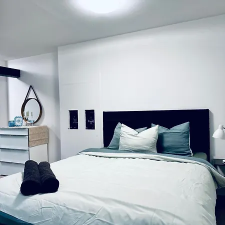 Apartamento Spacious 2br & 1lr For 7p Peaceful Location